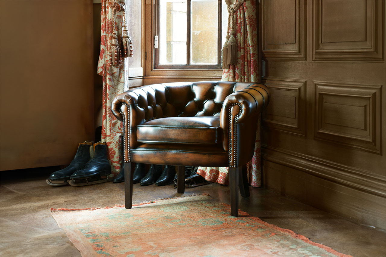 Victoria Classic Antiqued Brown Leather Chair