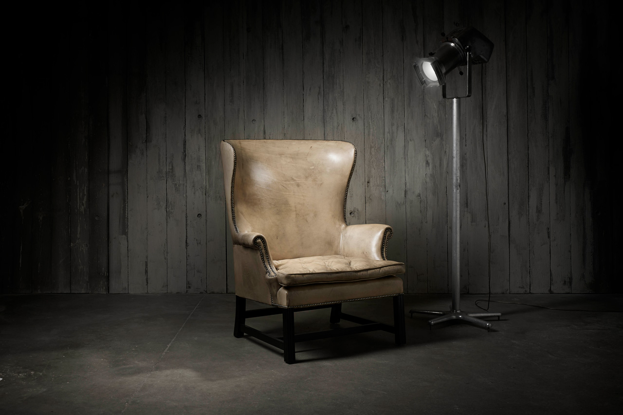 Georgian Curve luxury hand coloured leatehr chair with impressive proportions and beautifully crafted curved back