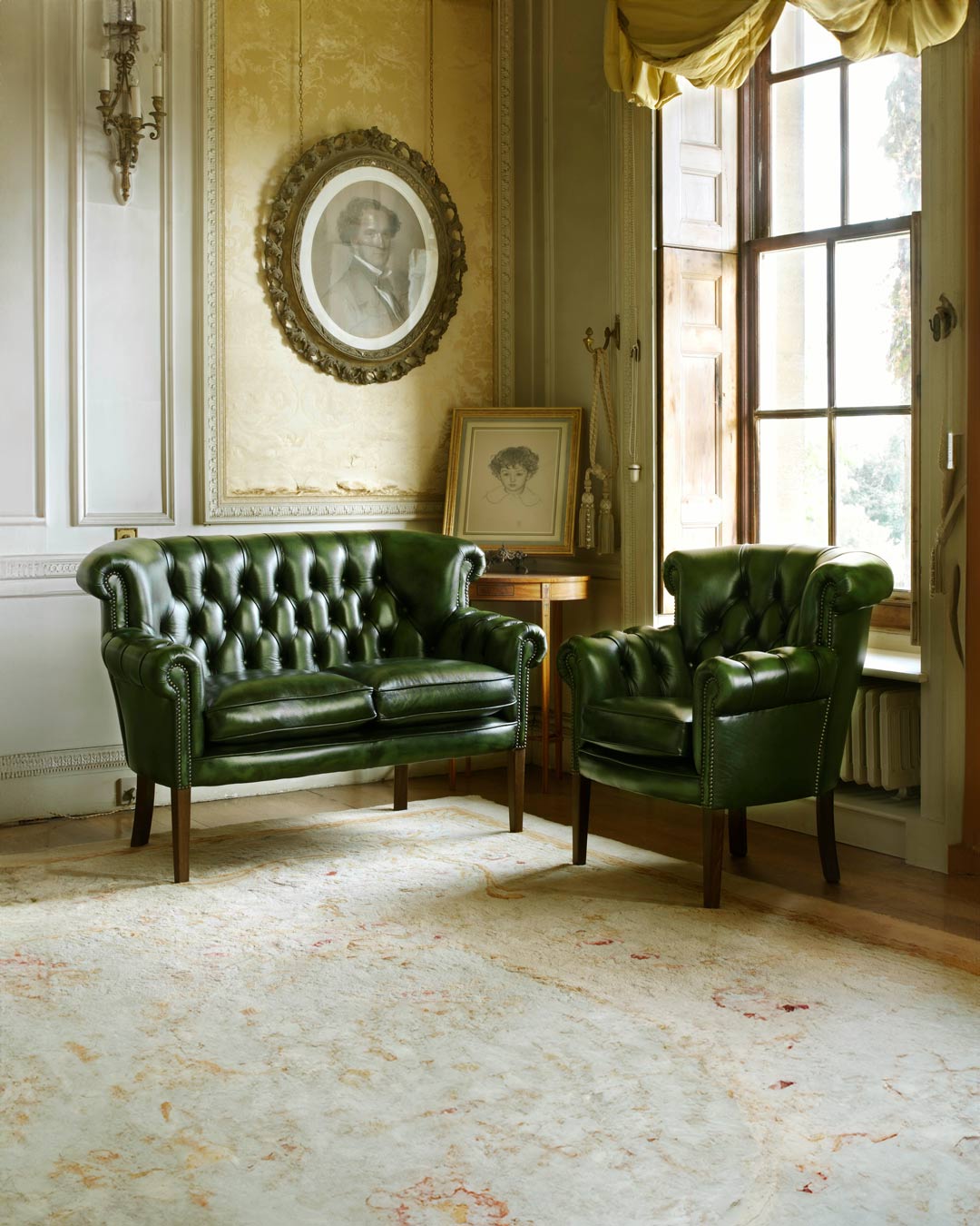 Alfred 3 seater Chesterfield sofa and antiqued leather Chesterfield chair