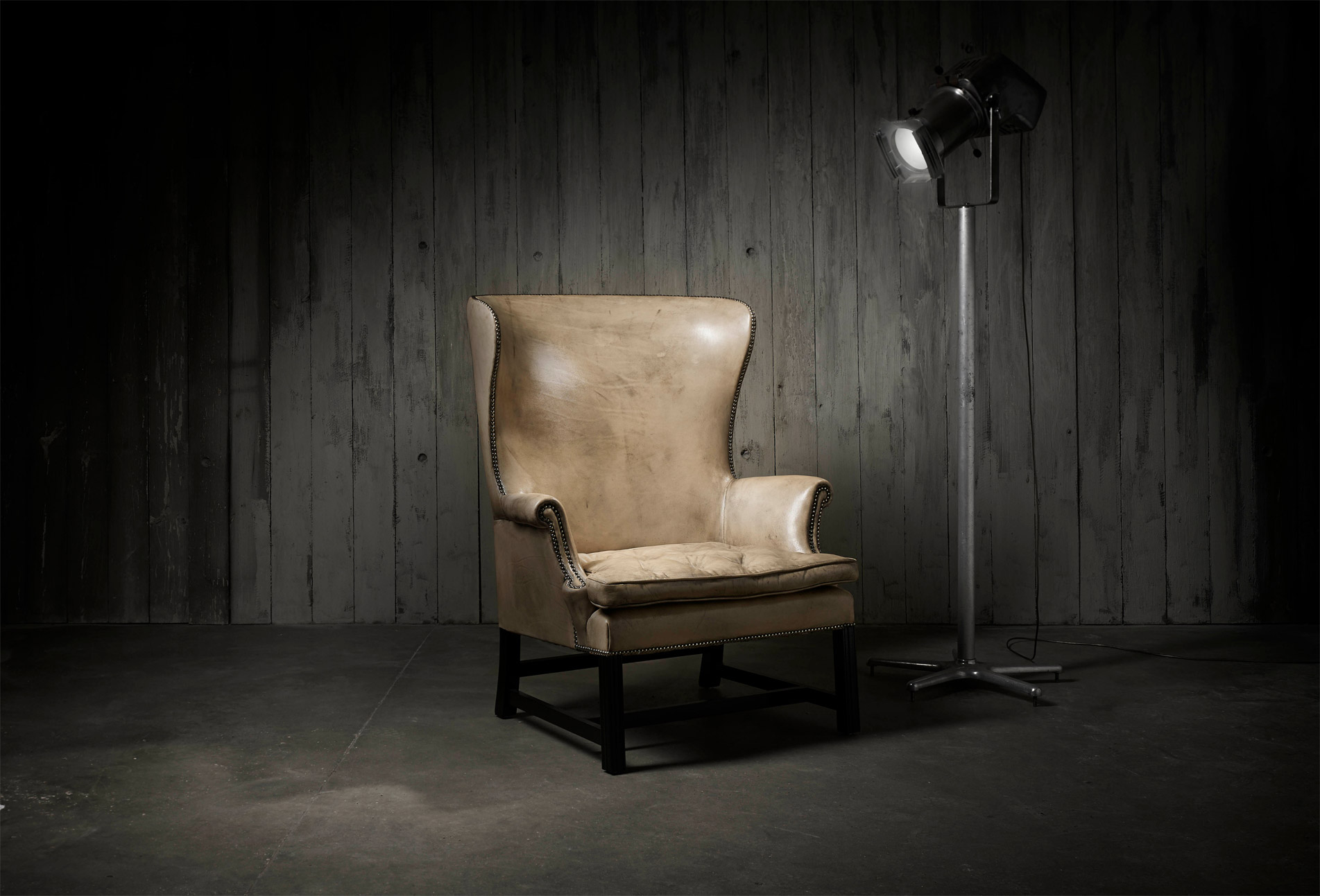 Georgian Curve leather Wingback chair